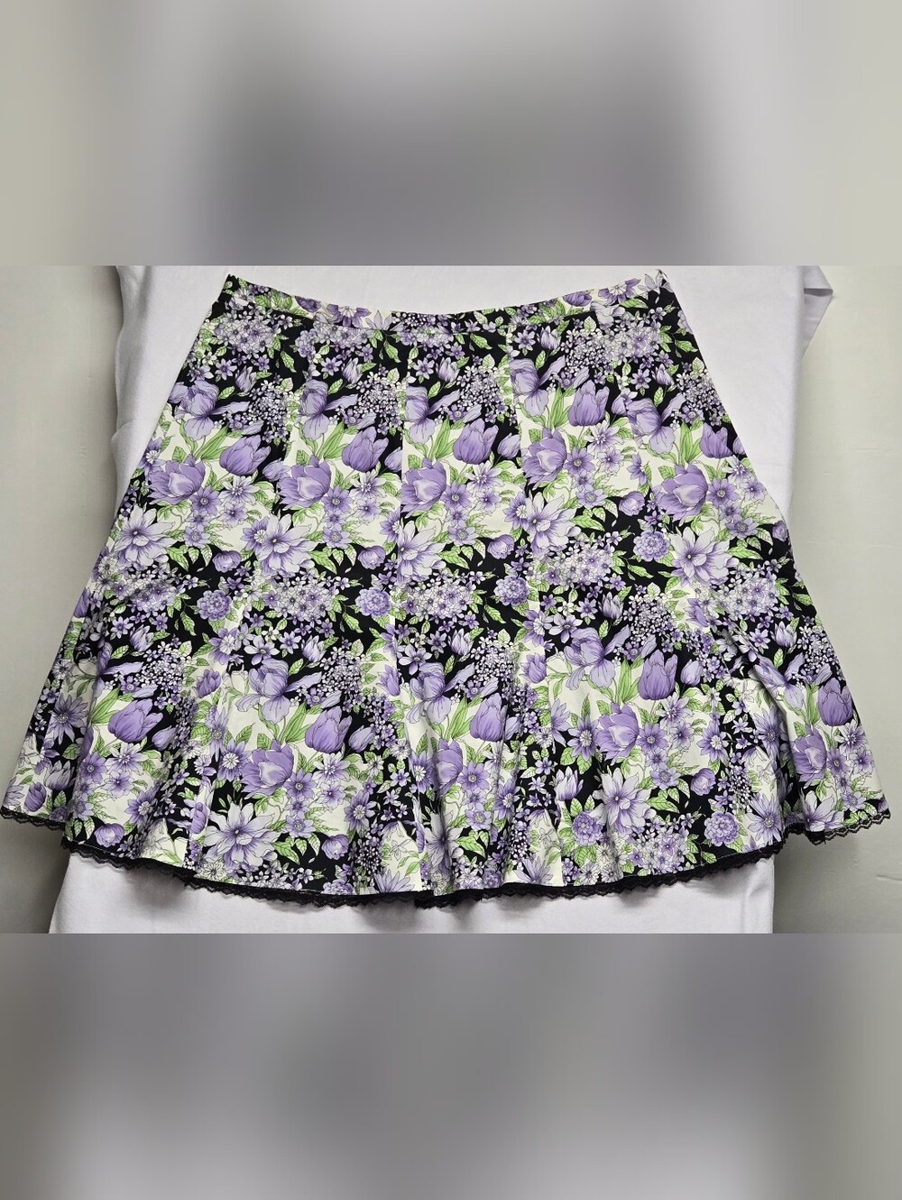Dressbarn Woman 22 A Line Skirt Black Purple Floral Cotton Spandex
